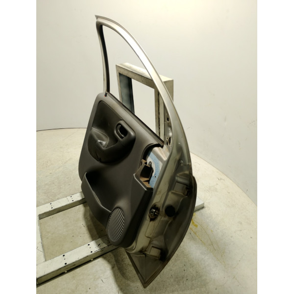 PORTA DIANTEIRA ESQUERDA CHEVROLET MONTANA SPORT 1.8 2005