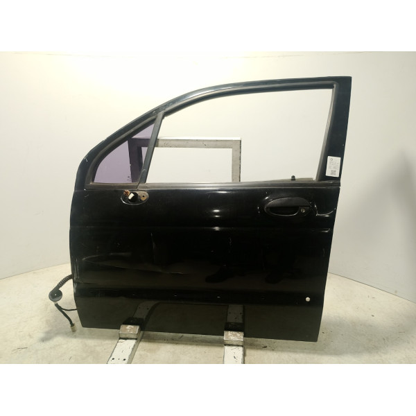 PORTA DIANTEIRA ESQUERDA PRETA CHERY QQ 2011/2012