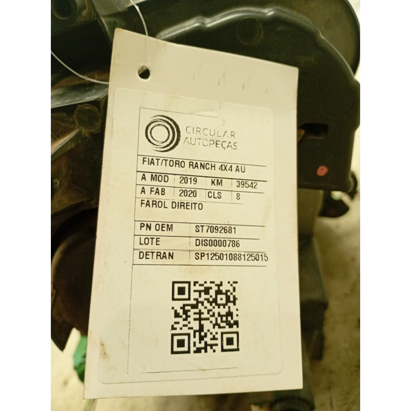 FAROL DIREITO FIAT Toro Ranch 16V 4x4 2.0 Diesel Aut. 2020
