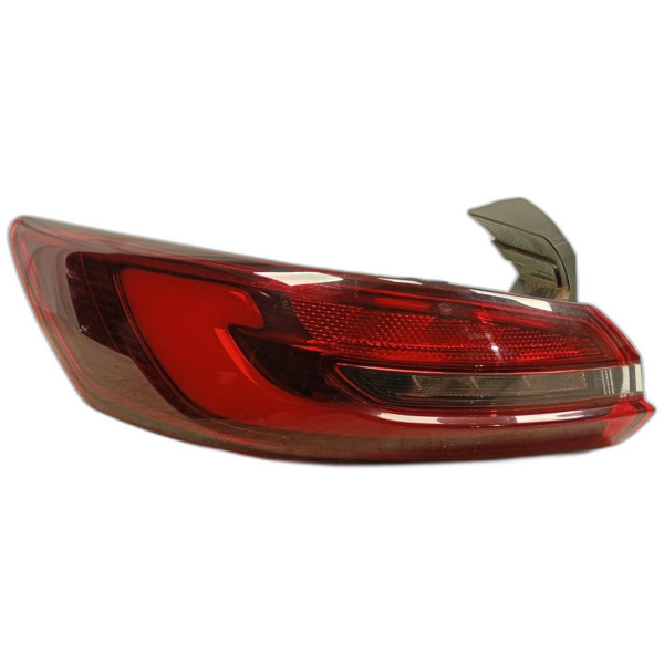 LANTERNA TRASEIRA ESQ. FIAT FASTBACK IMPET T200 HYBRID 25/26