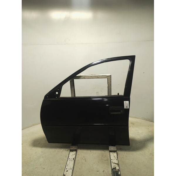 PORTA DIANTEIRA ESQUERDA CHEVROLET CORSA 1.6 8V GAS 1995/96