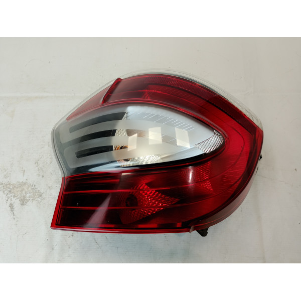 LANTERNA TRASEIRA DIREITA FIAT MOBI DRIVE GSR 1.0 FLEX 2018