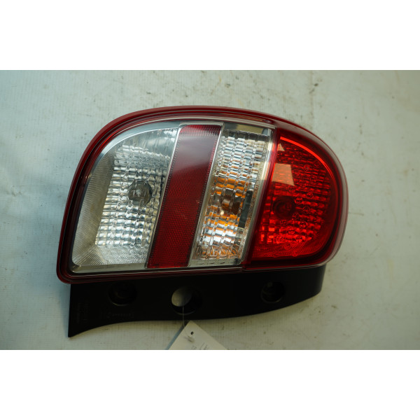 LANTERNA TRASEIRA ESQUERDA NISSAN MARCH SV 1.6 2012/13