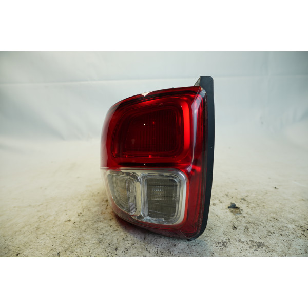 LANTERNA TRASEIRA DIREITA FIAT STRADA ADVENTURE1.8 2014