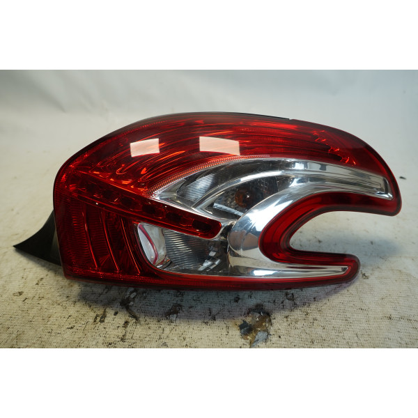 LANTERNA TRASEIRA DIREITA PEUGEOT 208 GRIFFE 1.6 FLX 2013/14
