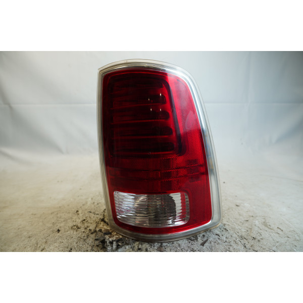 LANTERNA TRASEIRA DIREITA RAM 2500 LARAMIE 6.7 2017