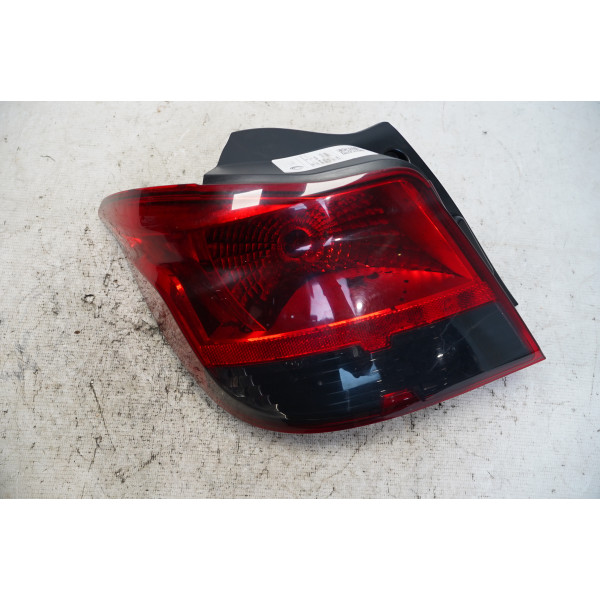LANTERNA TRASEIRA ESQUERDA CHEVROLET ONIX HATCH LT 1.4 2013