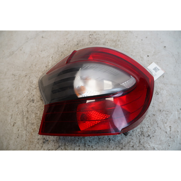 LANTERNA TRASEIRA DIREITA FIAT MOBI LIKE 1.0 FIRE 2019/20