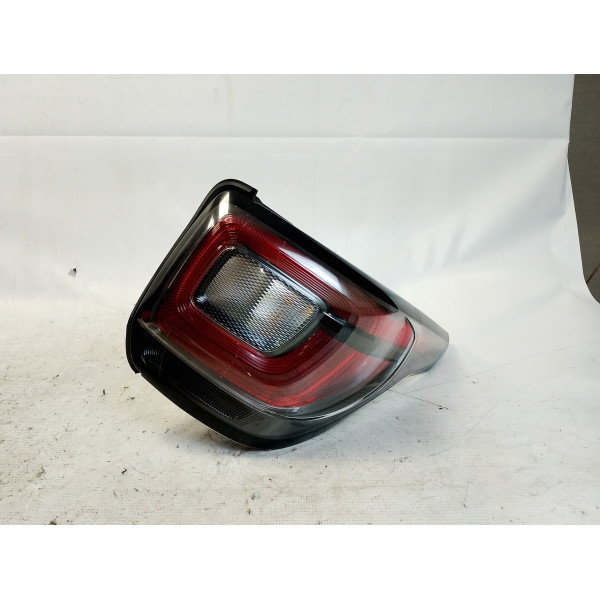 LANTERNA TRASEIRA DIREITA FIAT STRADA FREEDOM 1.3 2021