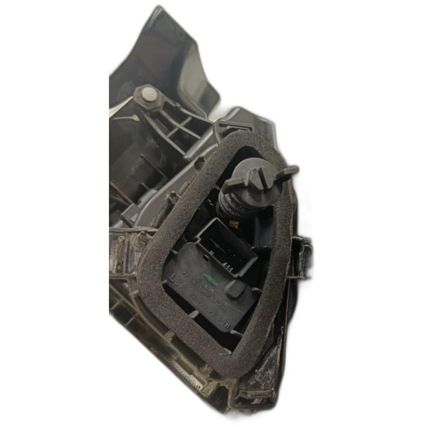 LANTERNA TRASEIRA ESQUERDA VOLKSWAGEN NIVUS COMF 1.0 23/24