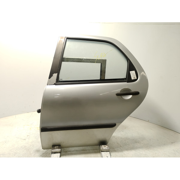 PORTA TRASEIRA ESQUERDA PRATA FIAT PALIO 1.0 ECONOMY 2009/10