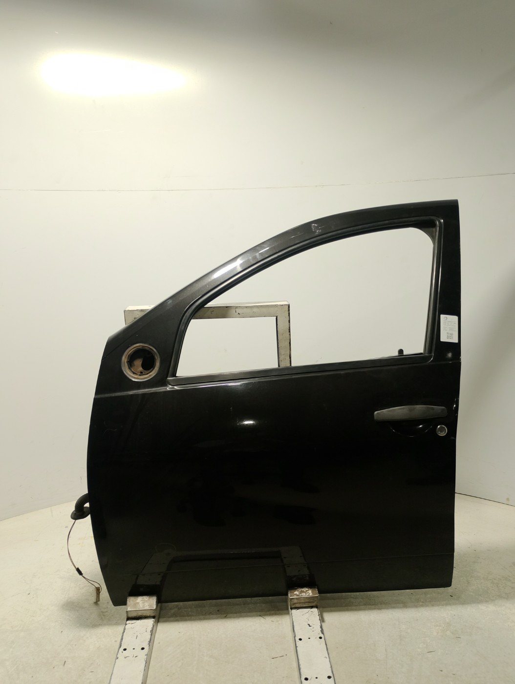 PORTA DIANTEIRA ESQUERDA PRETA RENAULT SANDERO AUTH. 2011/12 - ST801012055R - 