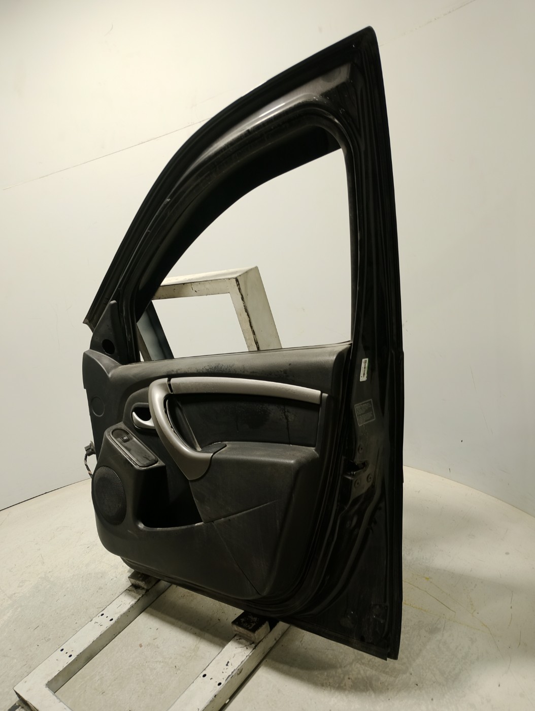 PORTA DIANTEIRA DIREITA PRETA RENAULT DUSTER EXPRESS 2018/19 - ST801008333R - 