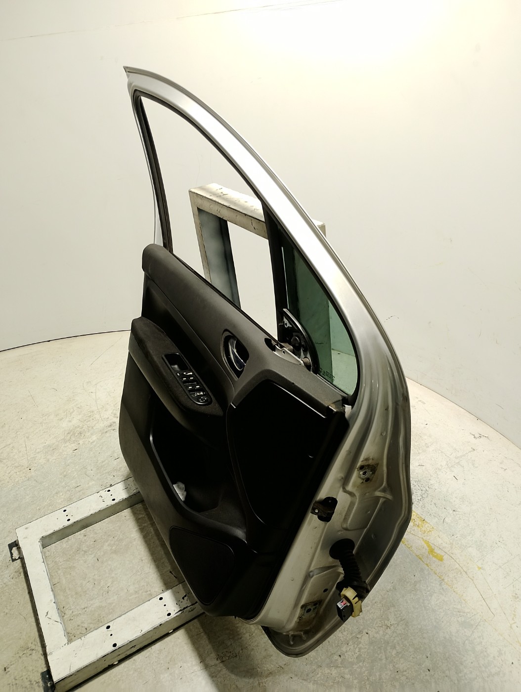 PORTA DIANTEIRA LADO ESQUERDO - 9002S8 - 