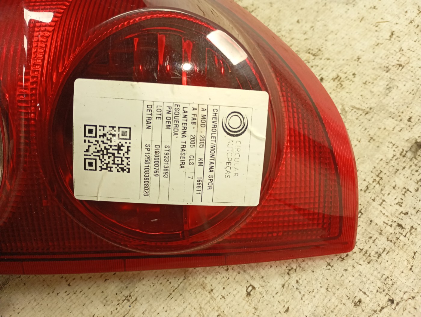 LANTERNA TRASEIRA ESQUERDA CHEVROLET MONTANA SPORT 2005/05 - ST93313893 - 