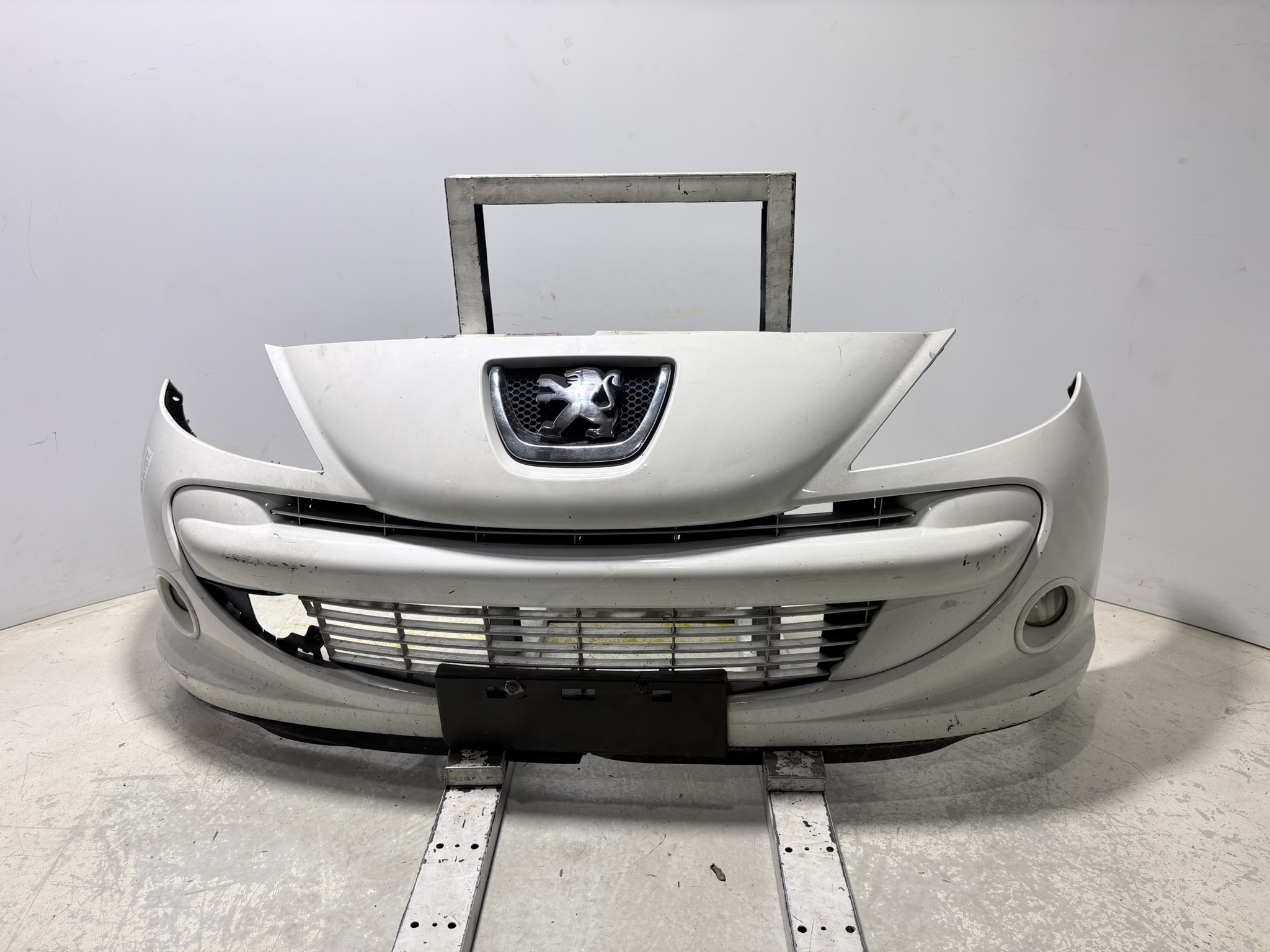 PARACHOQUE DIANTEIRO BRANCO PEUGEOT 207 SW XR SPORT 2012/13 - 1BP31555AA - 