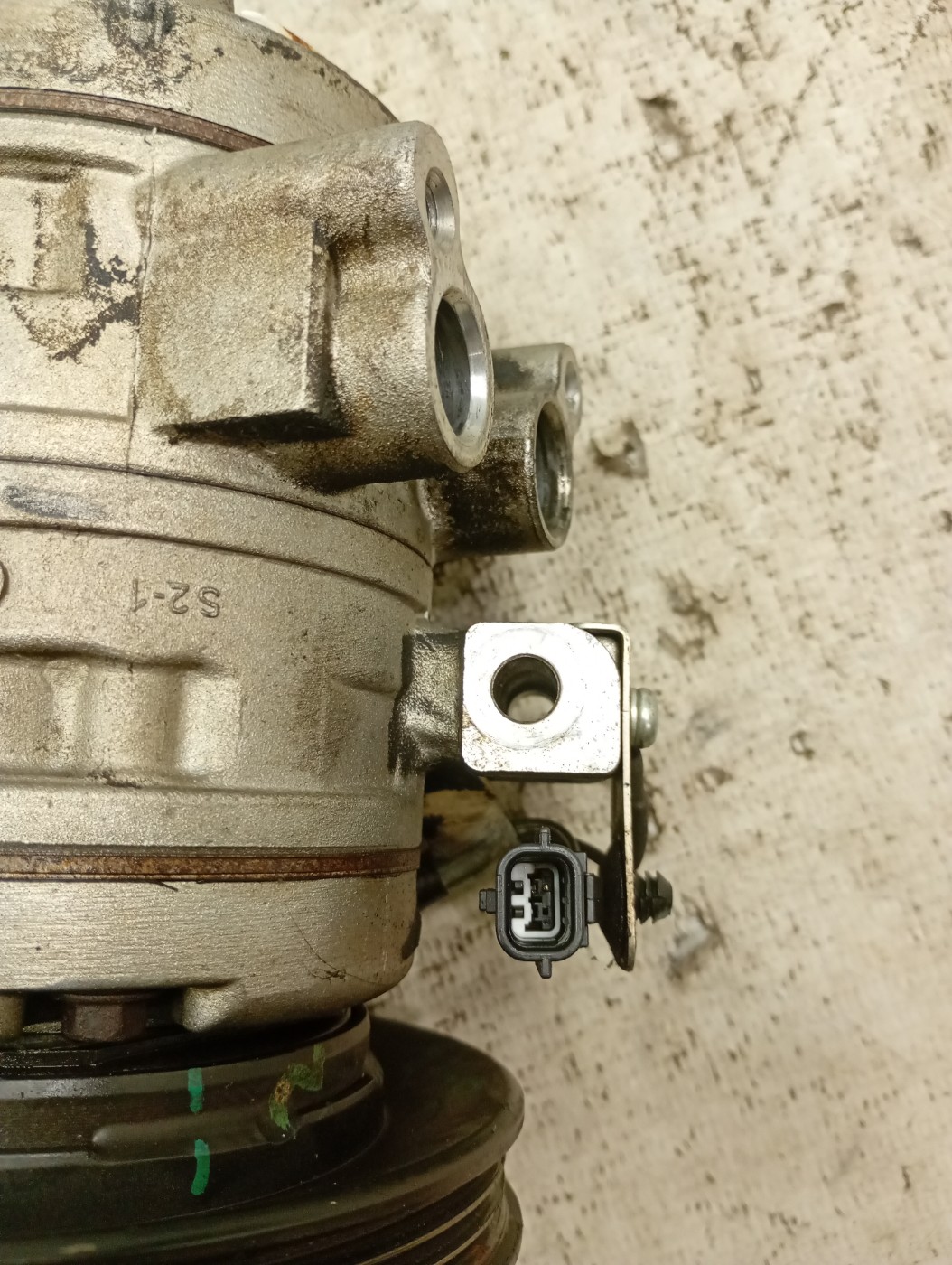 COMPRESSOR AR-COND. RENAULT KWID ZEN 1.0 FLEX 12V 2018/2019 - ST926003754R - 
