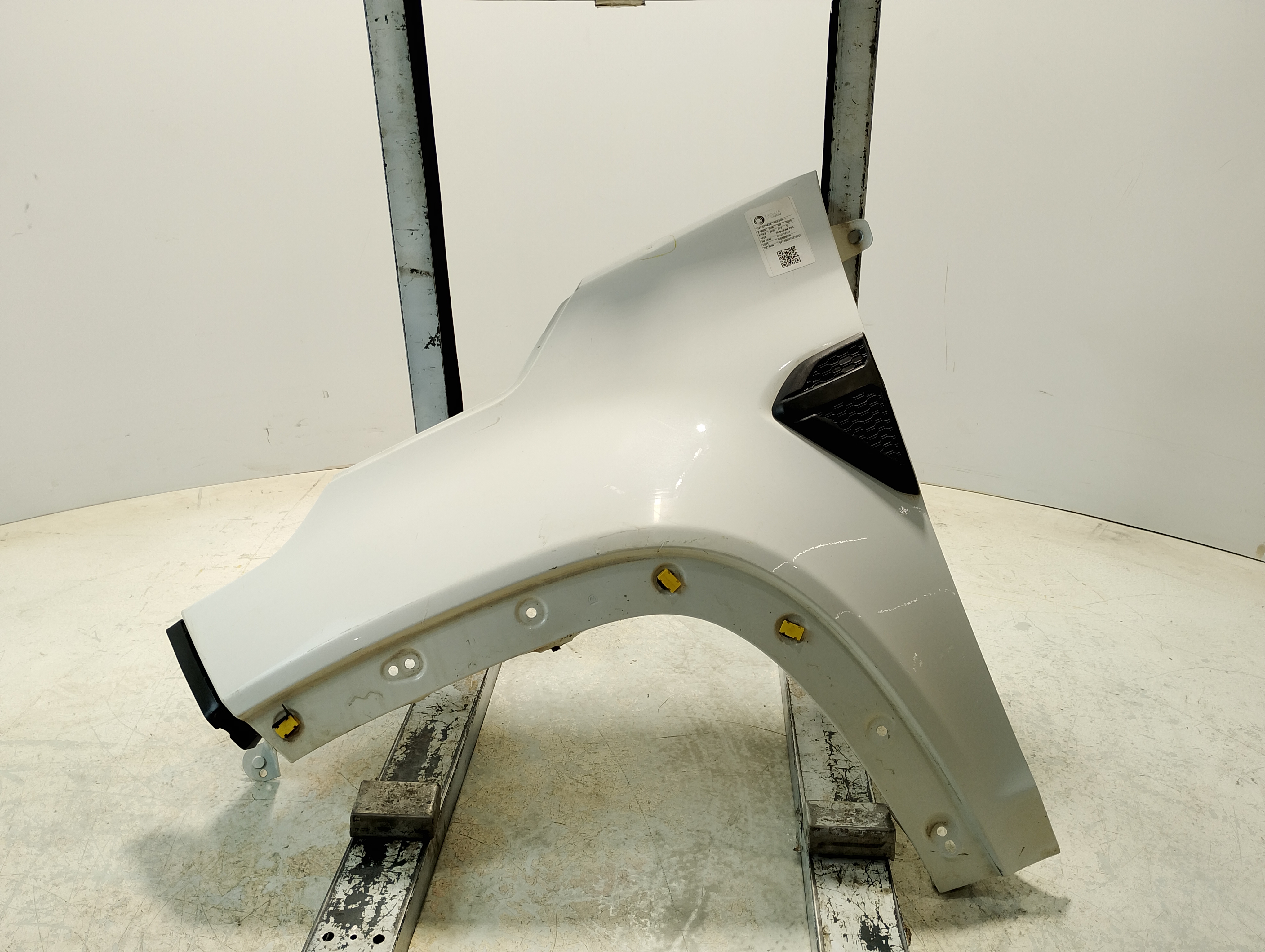 PARALAMA DIANT ESQUERDO BRANCO FIAT STRADA VOLCANO 2022/23 - ST52216119 - 