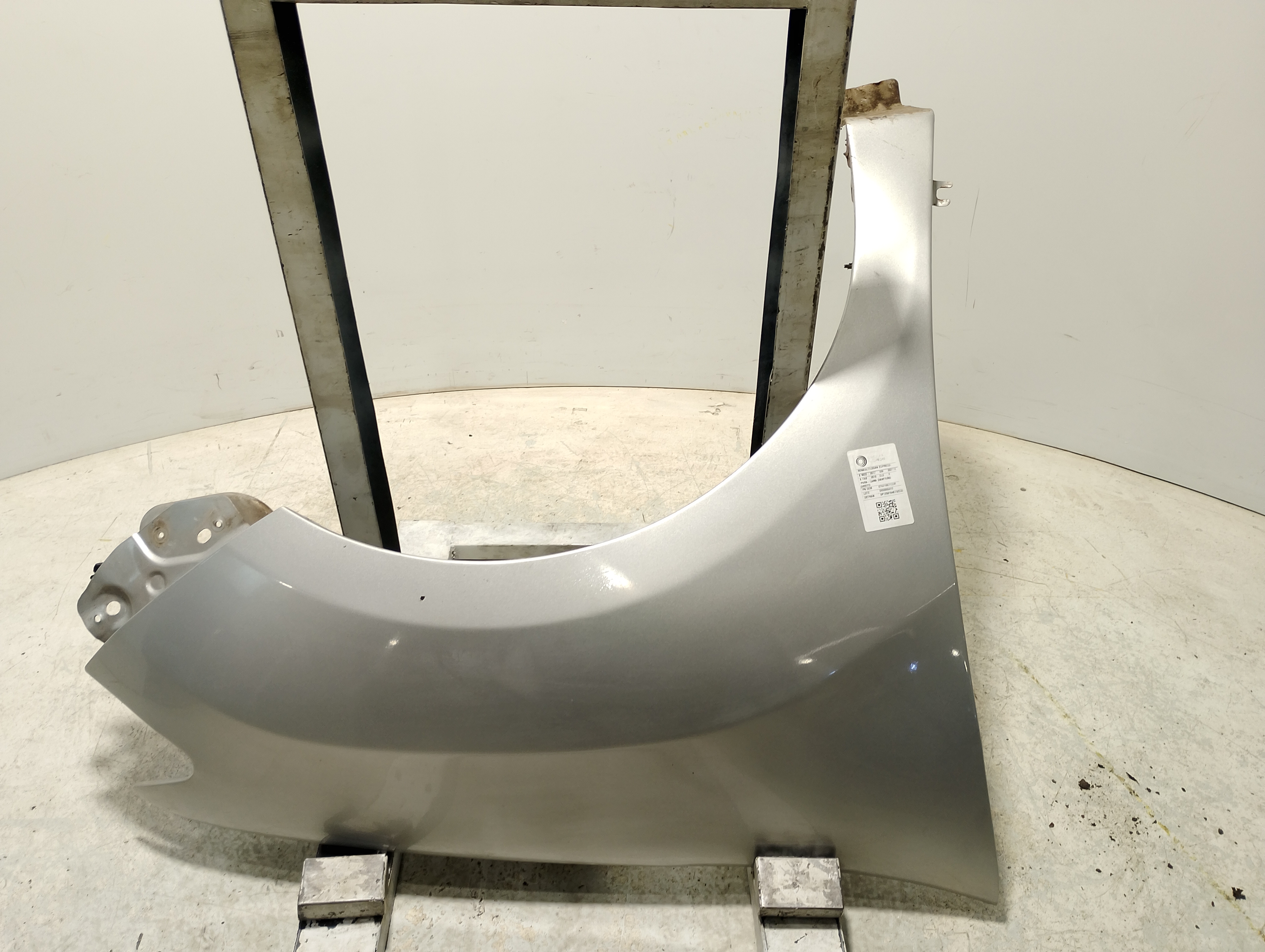 PARALAMA DIANTEIRO DIREITO PRATA RENAULT LOGAN EXP. 2017/18 - ST631007133R - 