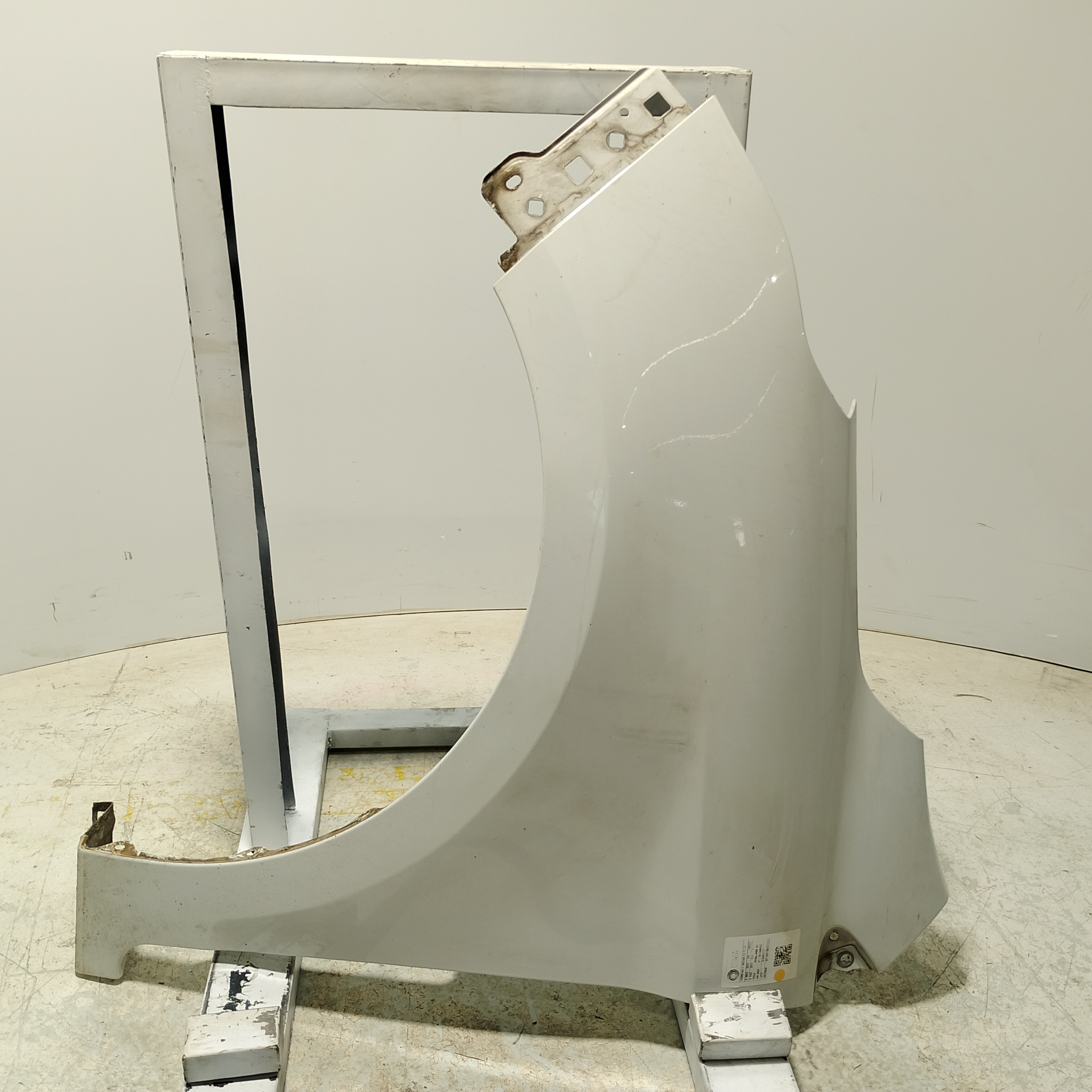 PARALAMA DIANTEIRO ESQUERDO BRANCO FORD KA+ SE 2020/2021 - STJ7BZ16006D - 