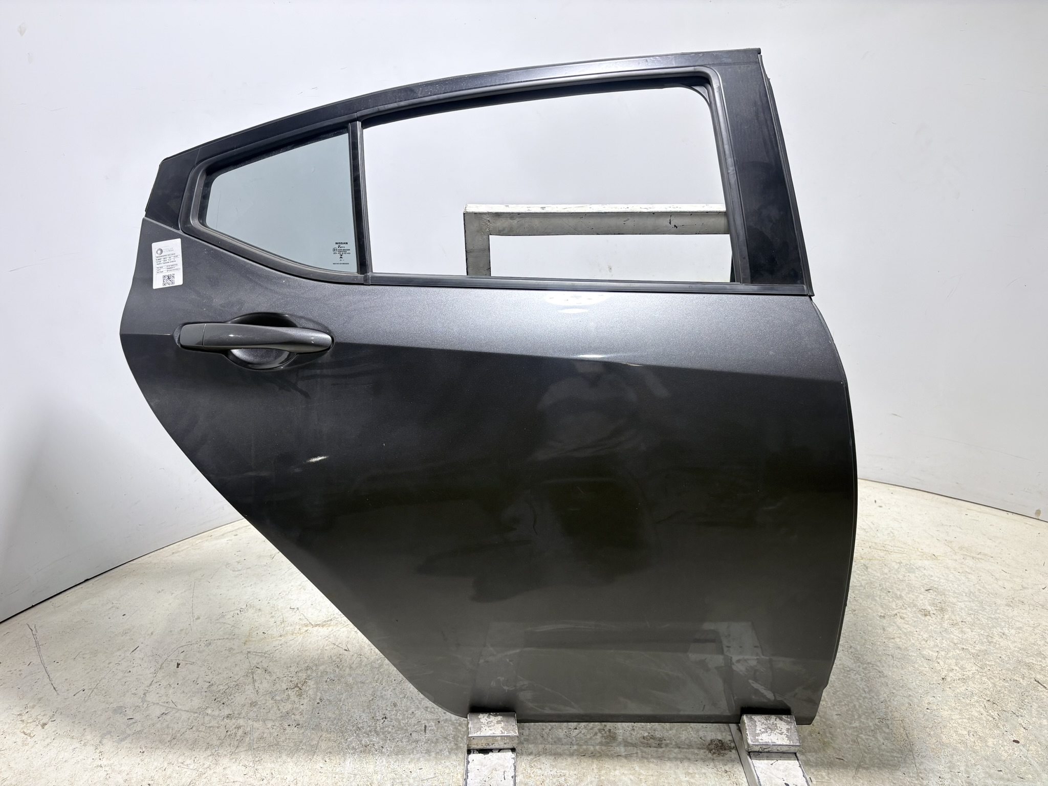 PORTA TRAS DIREITA PRATA NISSAN VERSA SV 1.6 16V 2015/2016 - STH21529KEMA - 