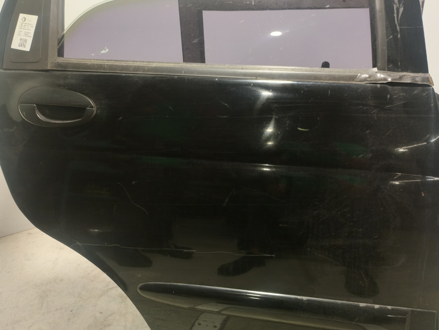 PORTA TRASEIRA DIREITA PRETA RENAULT KWID INTENSE 2020/2021 - ST821002334R - 