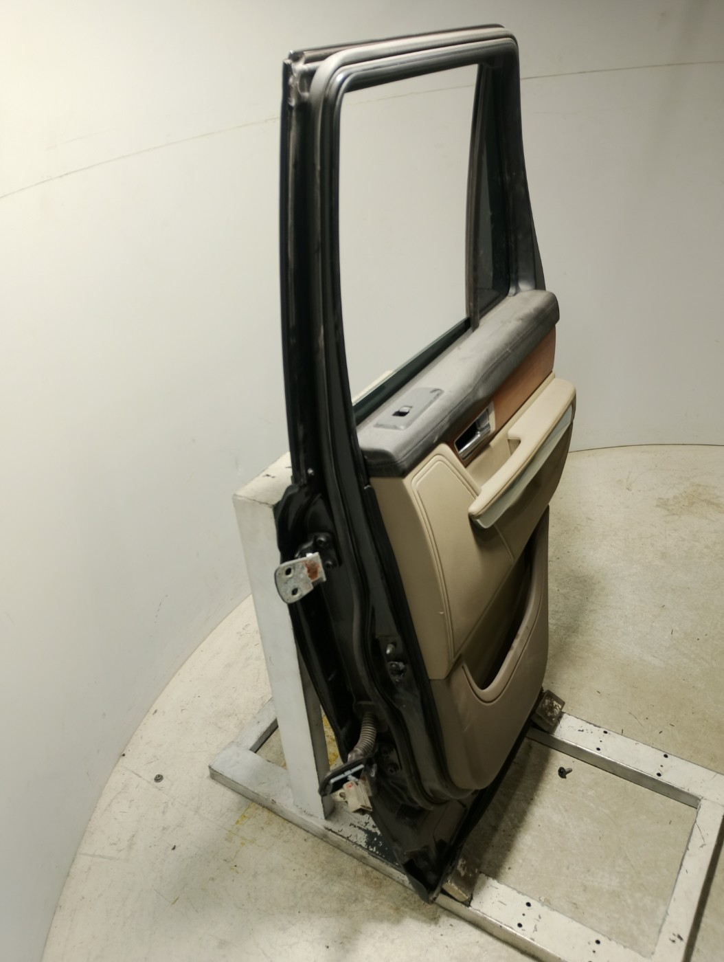 PORTA TRASEIRA DIREITA PRETA RANGE ROVER SPORT 2009/2010 - STPORTATD0330469 - 