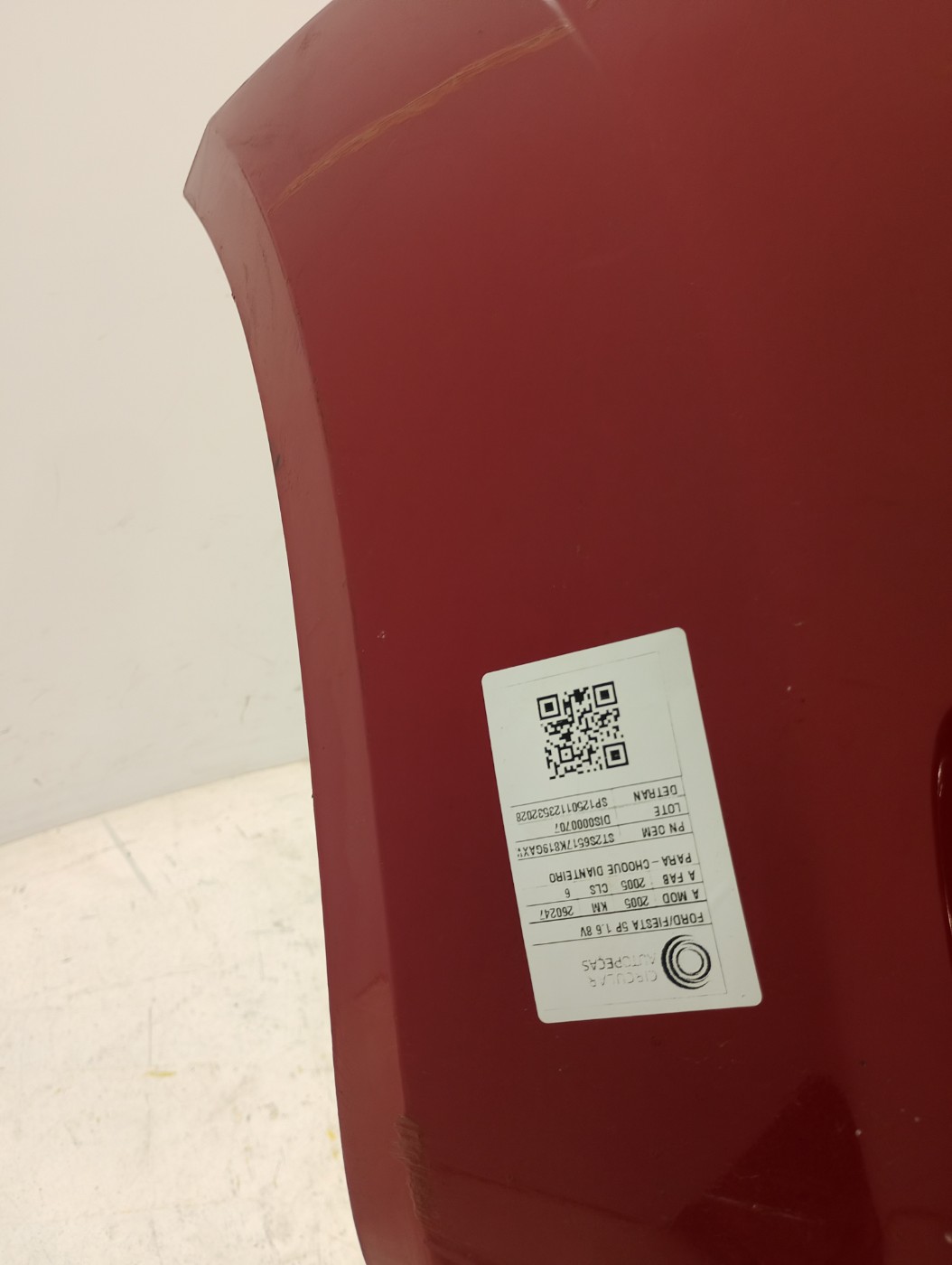 Parachoque Dianteiro Vermelho Ford Fiesta 2003 2004 a 2007 - ST2S6517K819GAXWA - 