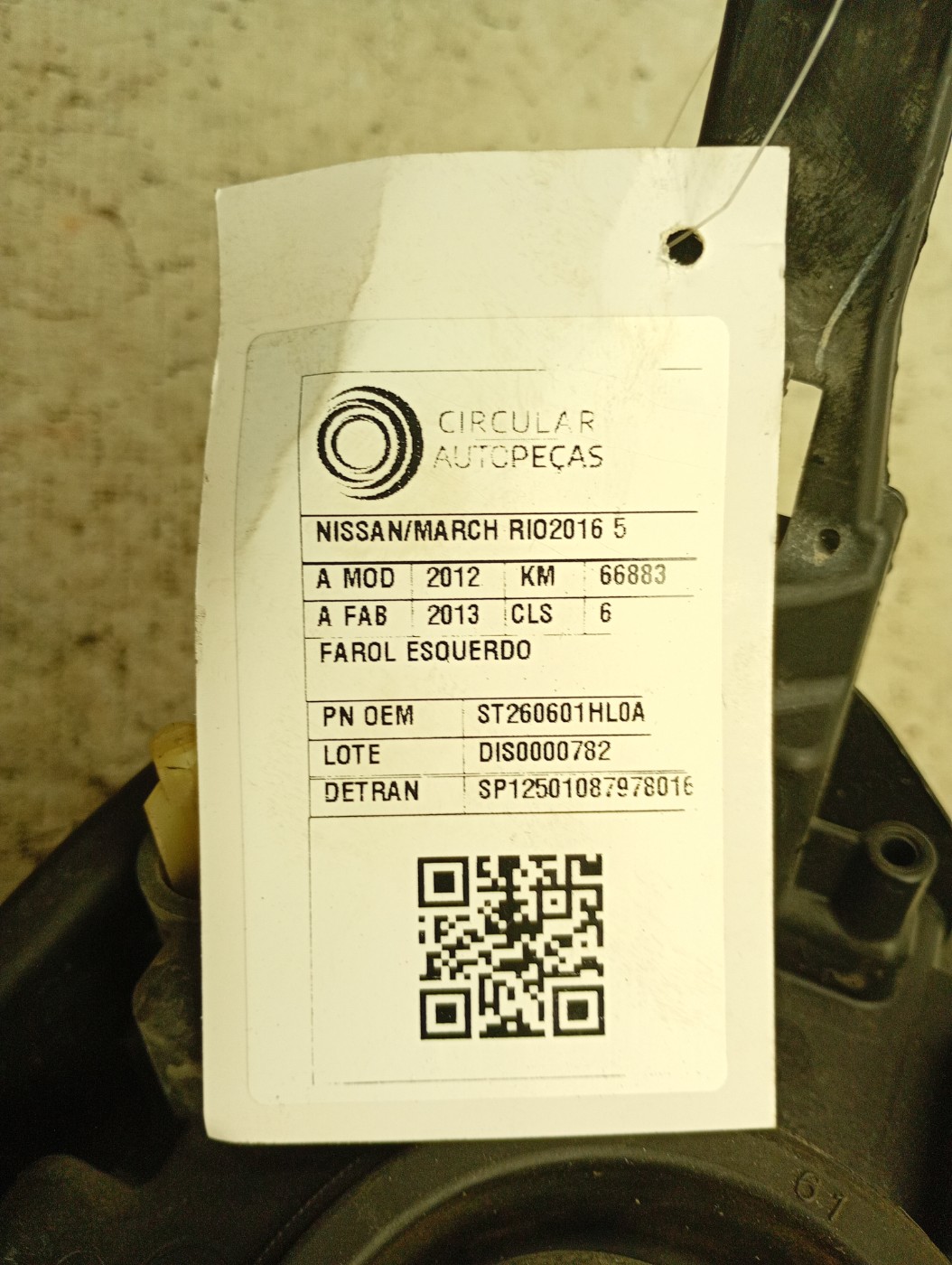 Farol Esquerdo Nissan March 2012 a 2014 - ST260601HL0A - 