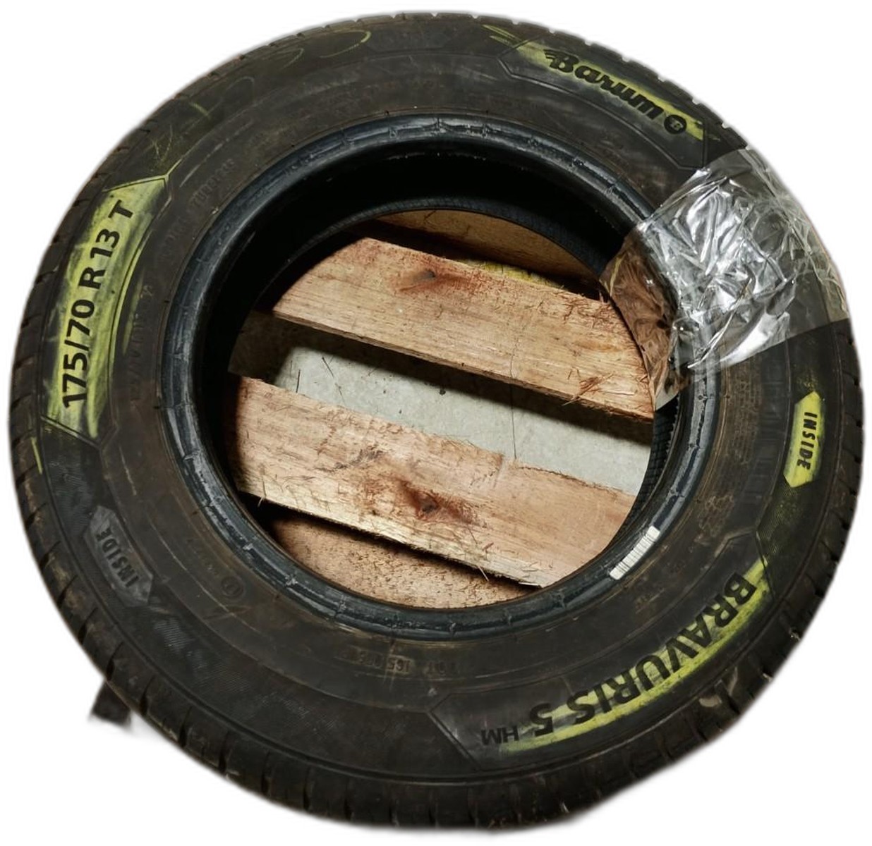 PNEU 175/70 R13 82T BARUM BRAVURIS 5 - STTO17570R1382T - 