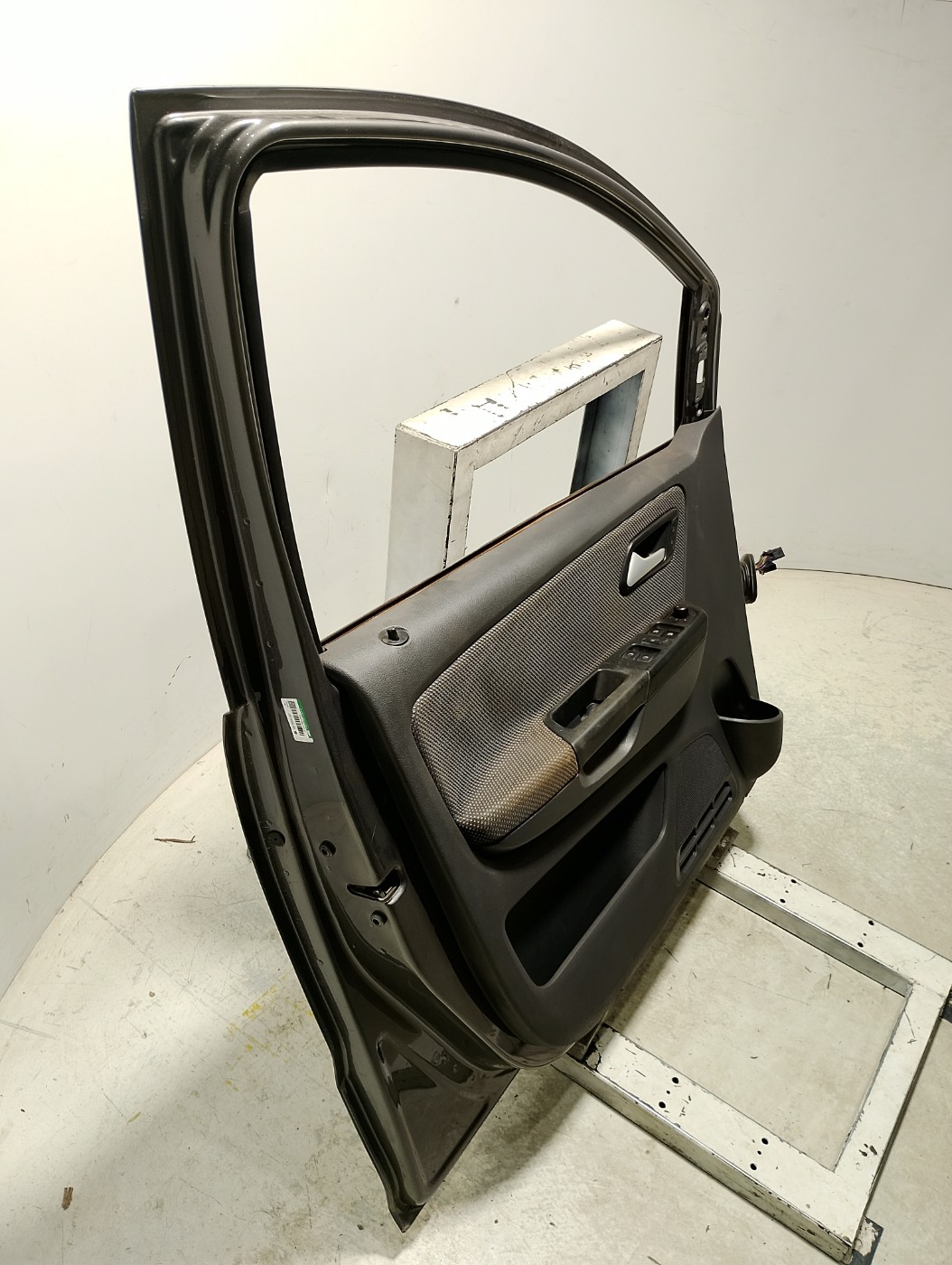 PORTA DIANT ESQUERDA CINZA VOLKSWAGEN FOX 1.6 MI 2010/2011 - ST5Z4831055JGRU - 