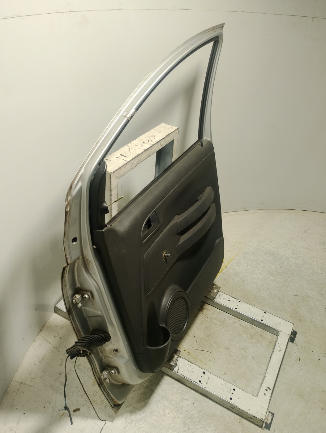 PORTA DIANT DIREITA PRATA VOLKSWAGEN FOX CITY 1.0 2005/2006 - ST5Z4831056BGRU - 