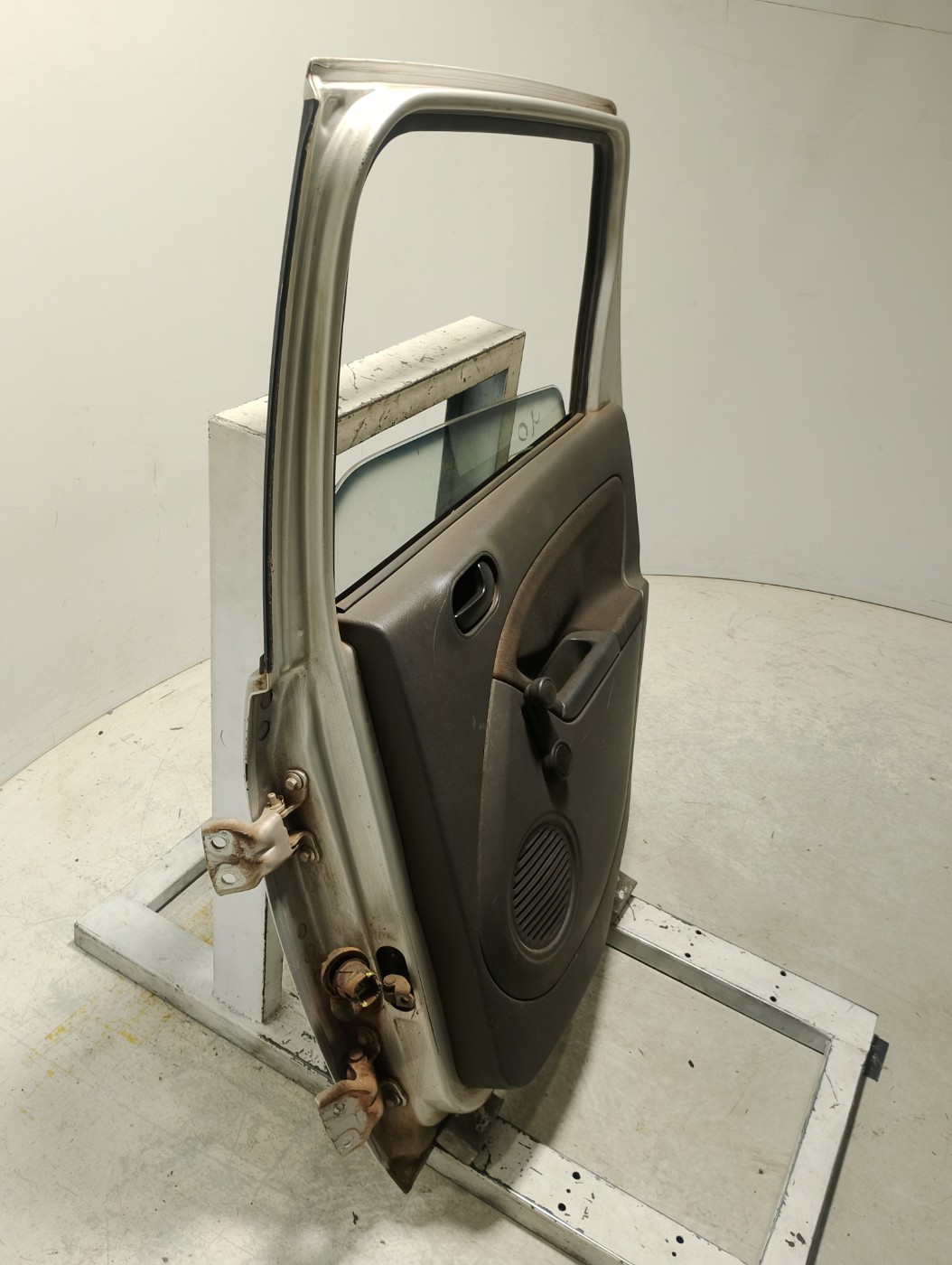 PORTA TRAS DIREITA PRATA FORD FIESTA SED. 1.6 8V 2005/2006 - ST2S65A24630AE - 