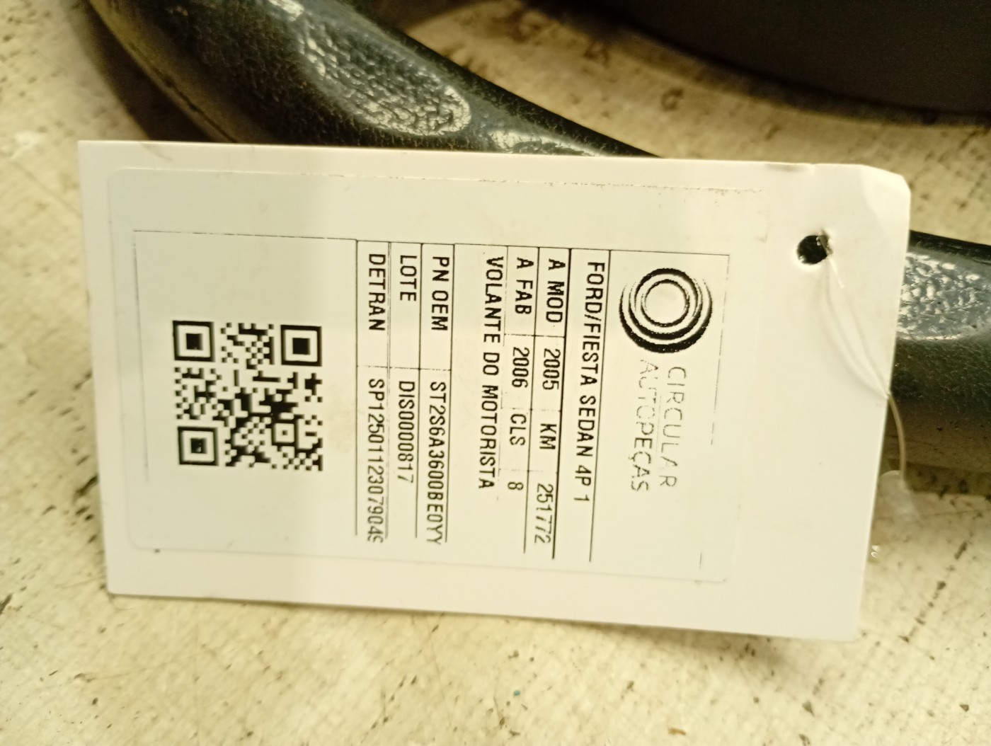 VOLANTE FORD FIESTA SEDAN 1.6 8V FLEX 2005/2006 - ST2S6A3600BE0YY - 