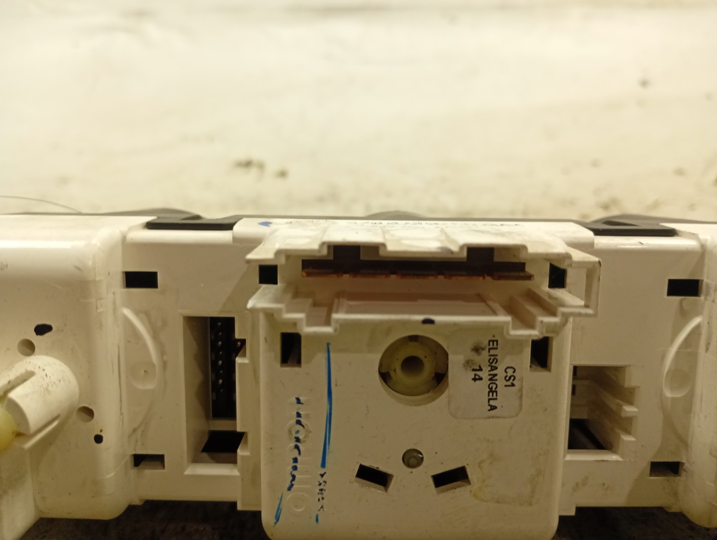 COMANDO ANALÓGICO CENTRAL AR CONDICIO VOLKSWAGEN Fox 1.6 - ST570820045D04A - 