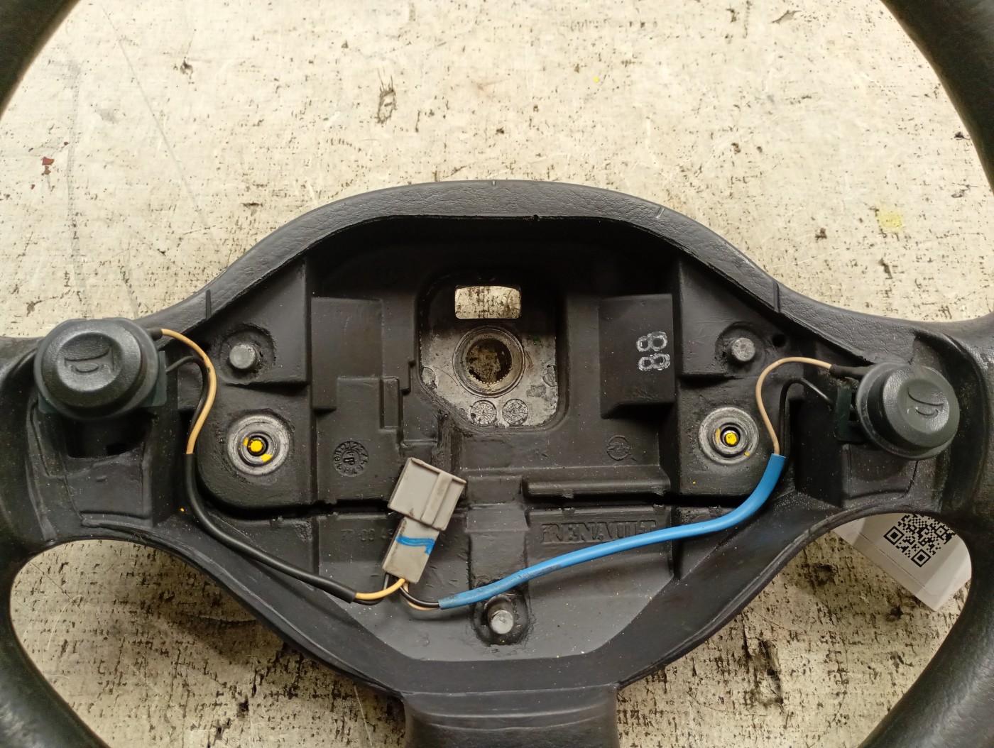 VOLANTE RENAULT CLIO AUTHENTIQUE HI-FLEX 1.0 16V 2004/2005 - ST8200635424 - 