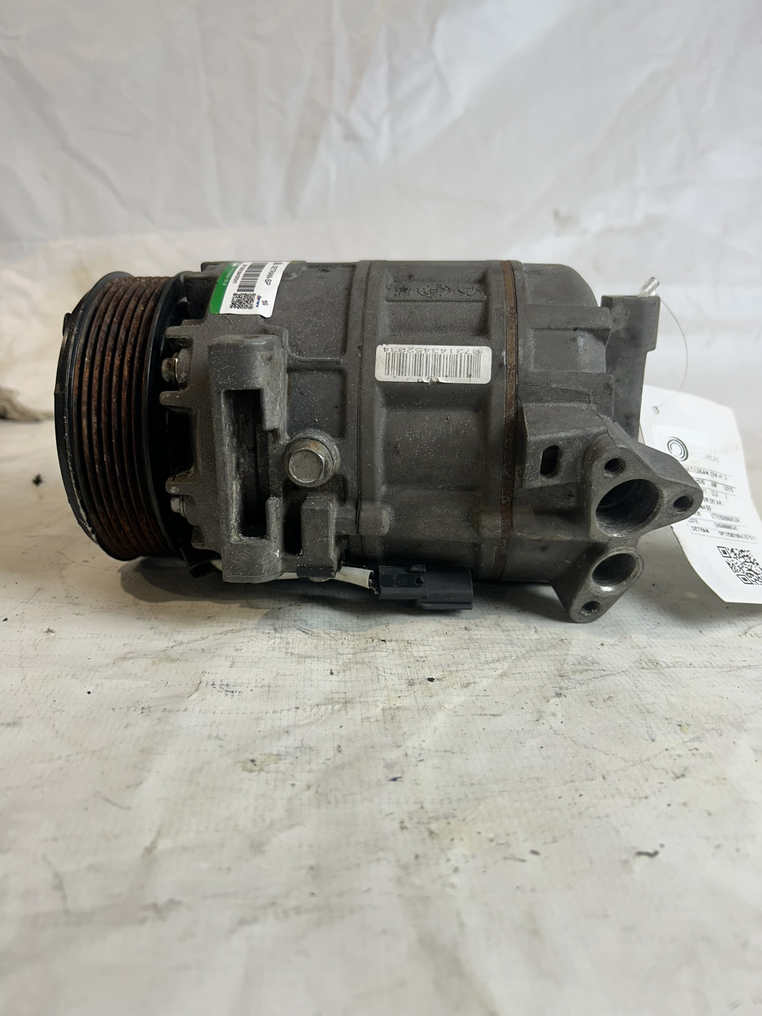 COMPRESSOR AR-CONDICIONADO RENAULT LOGAN ZEN FLEX 1.6 21 - ST926006053R - 