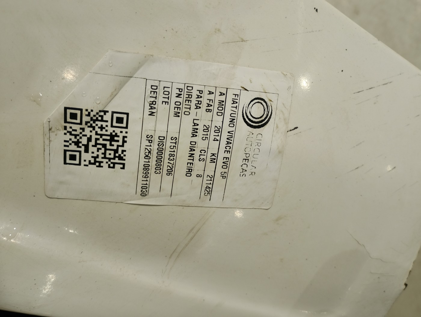 PARALAMA DIANT DIREITO BRANCO FIAT UNO VIVACE/RUA 1.0 14/15 - ST51837206 - 