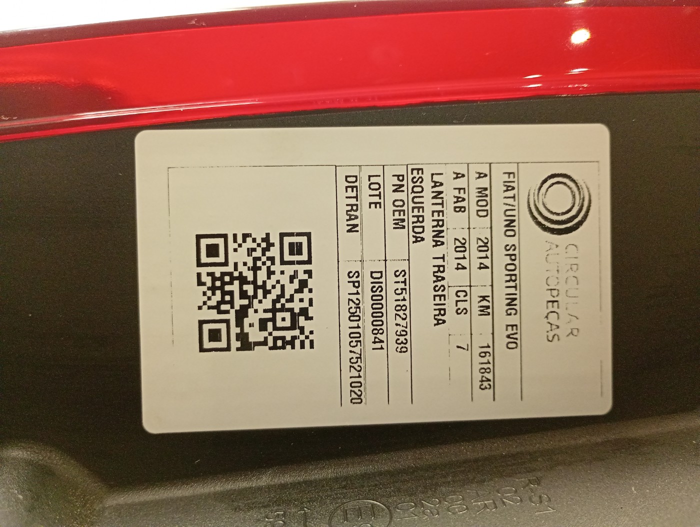 LANTERNA TRASEIRA ESQUERDA FIAT UNO VIVACE/RUA 2014/2015 - ST51827939 - 