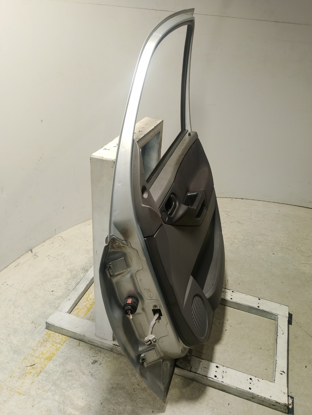 PORTA DIANT DIREITA PRATA CHEVROLET MERIVA JOY 1.8 2005/06 - ST93316164 - 