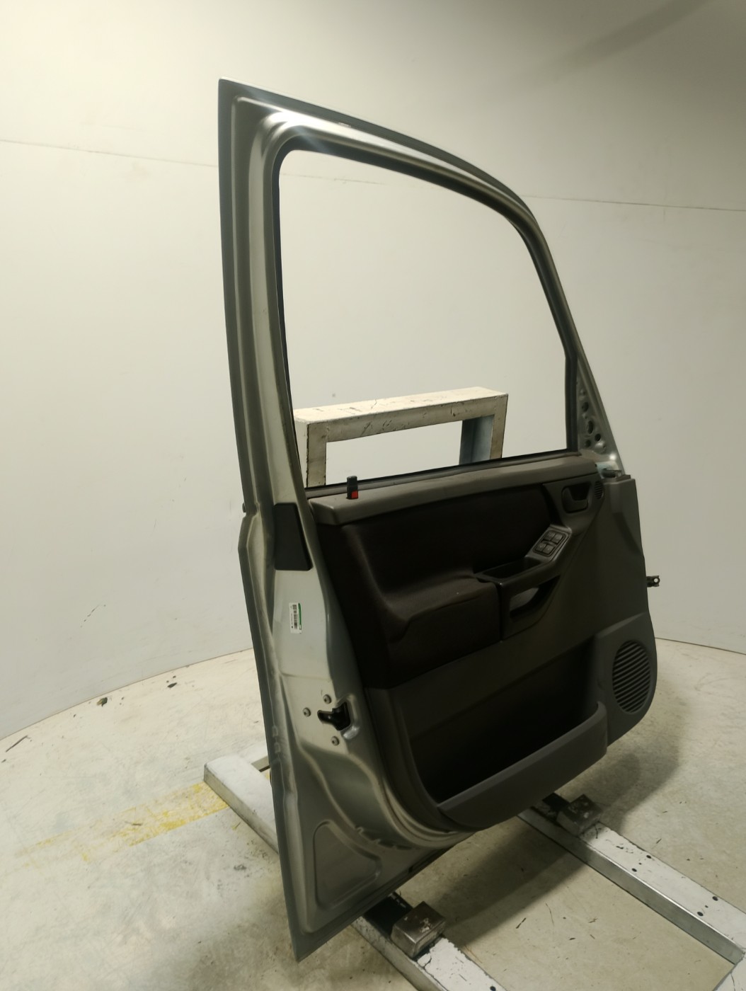 PORTA DIANT ESQUERDA PRATA CHEVROLET MERIVA JOY 1.8 2005/06 - ST93316165 - 