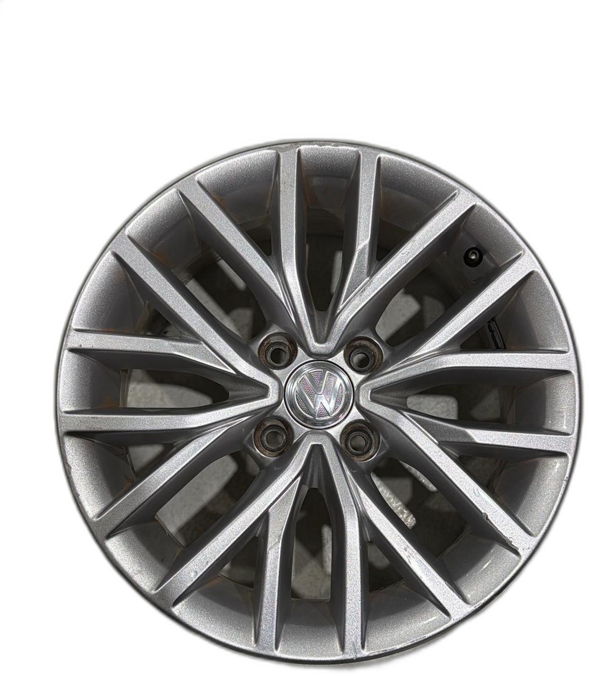 RODA LIGA LEVE ARO 15 4 FUROS DIAMANTADA VOLKSWAGEN SAVEIRO - ST5U7601025BZ31DE - 