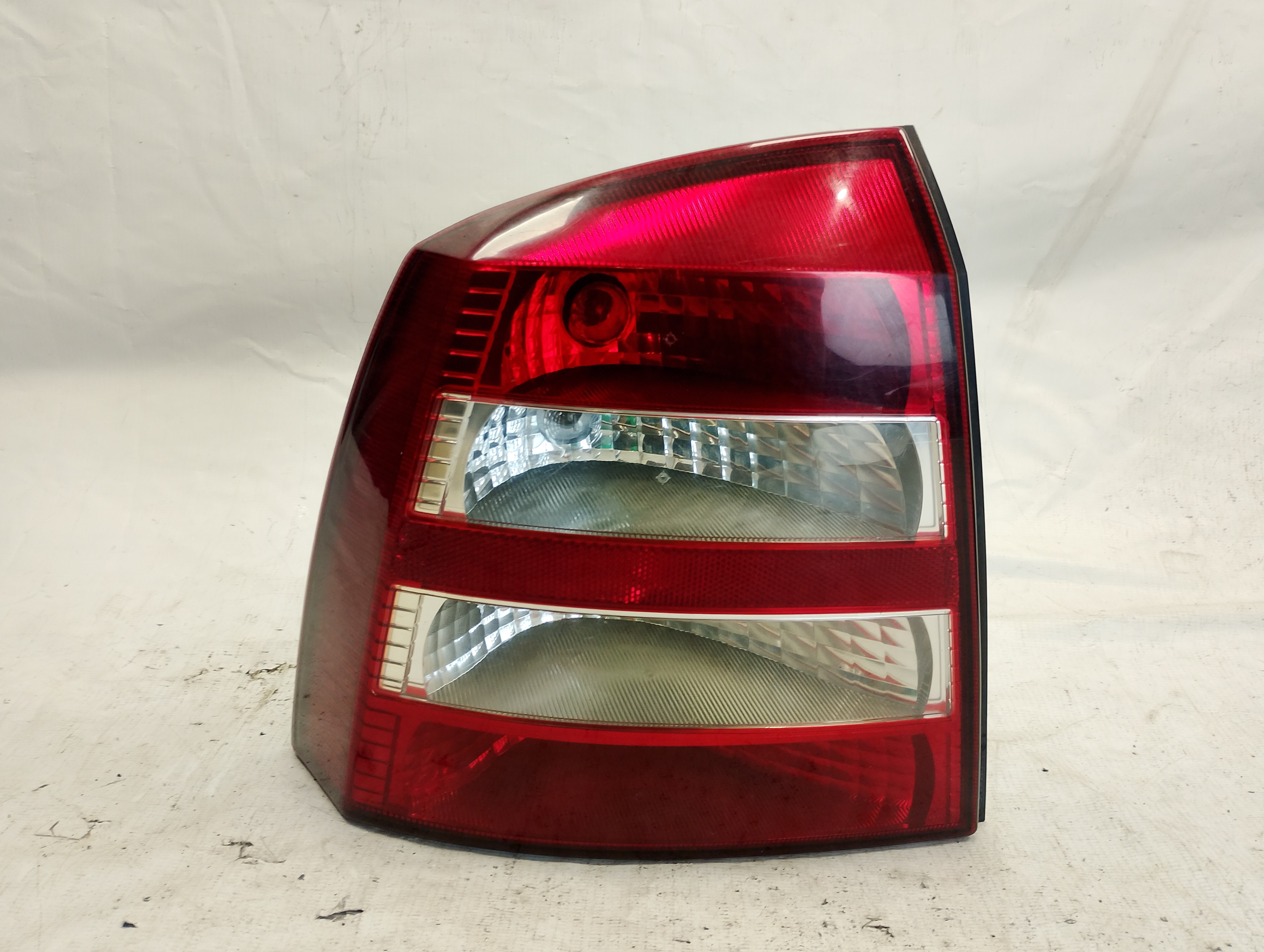 LANTERNA TRASEIRA ESQUERDA CHEVROLET ASTRA ADVAN 2.0 2010/11 - ST93399811 - 