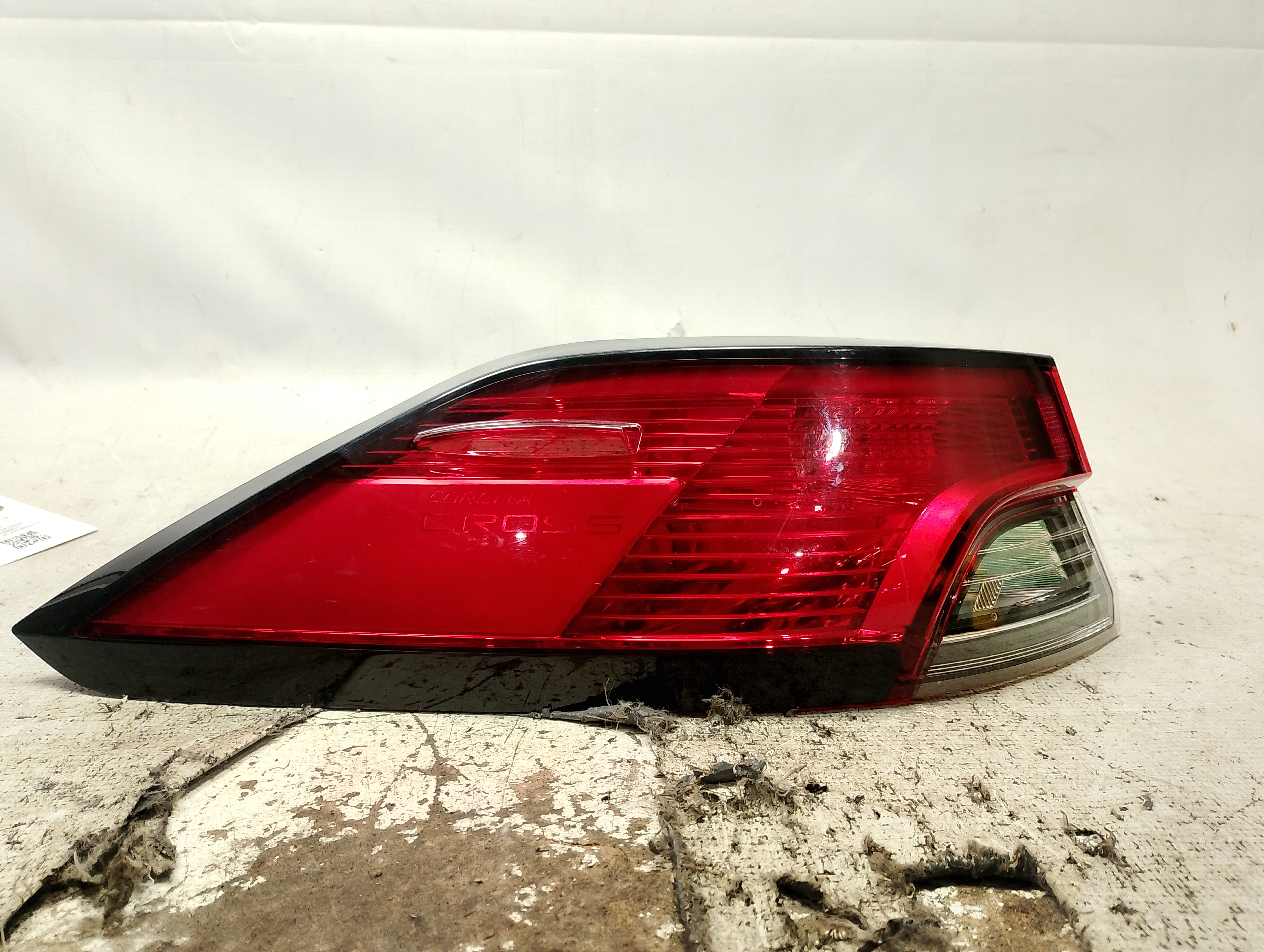LANTERNA TRAS ESQ TOYOTA COROLLA CROSS XRE 2.0 2021/2022 - ST815610A110 - 
