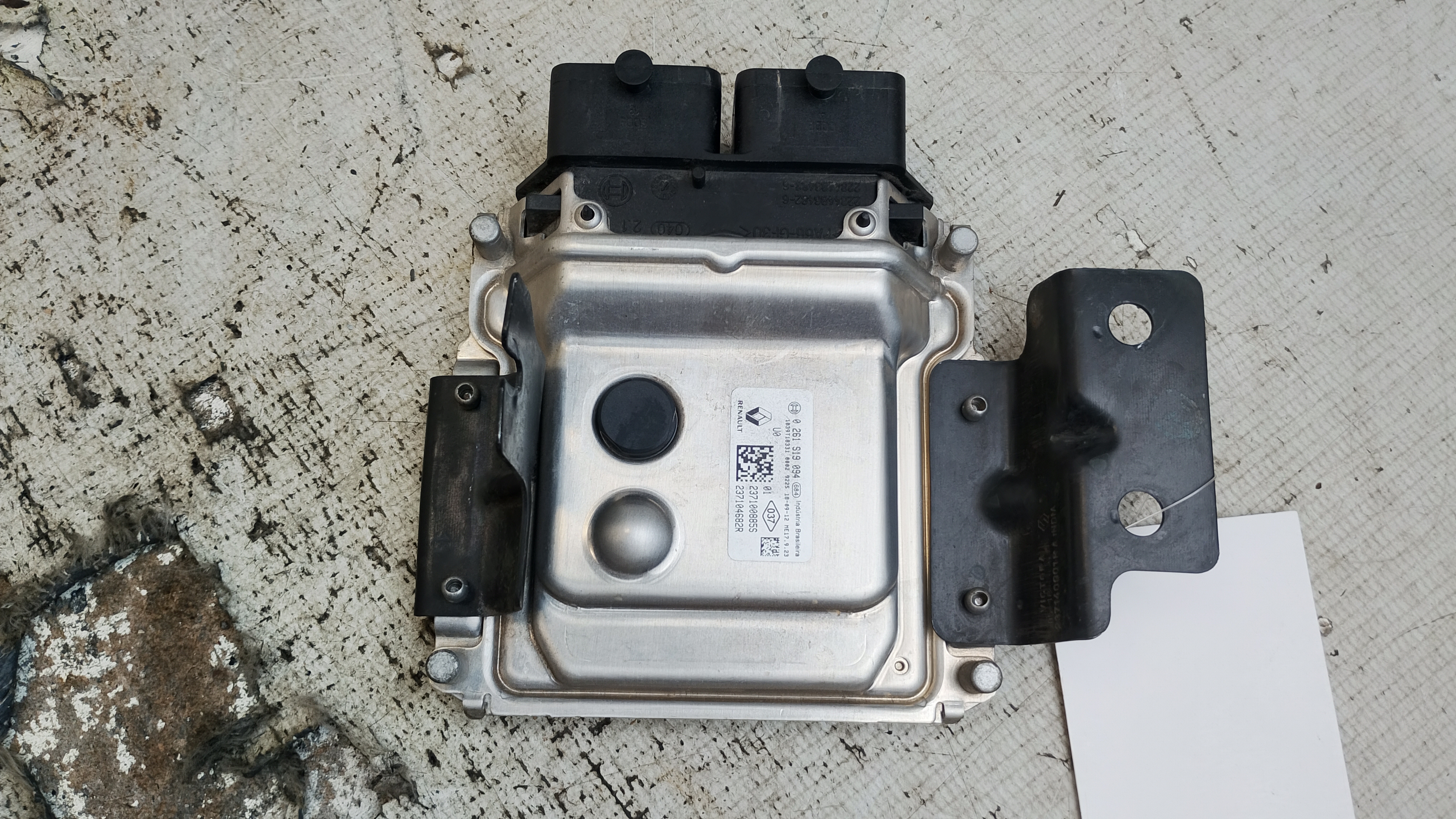 MÓDULO INJEÇÃO RENAULT KWID ZEN 1.0 FLEX 12V MEC. 2018/19 - ST237100885S - 