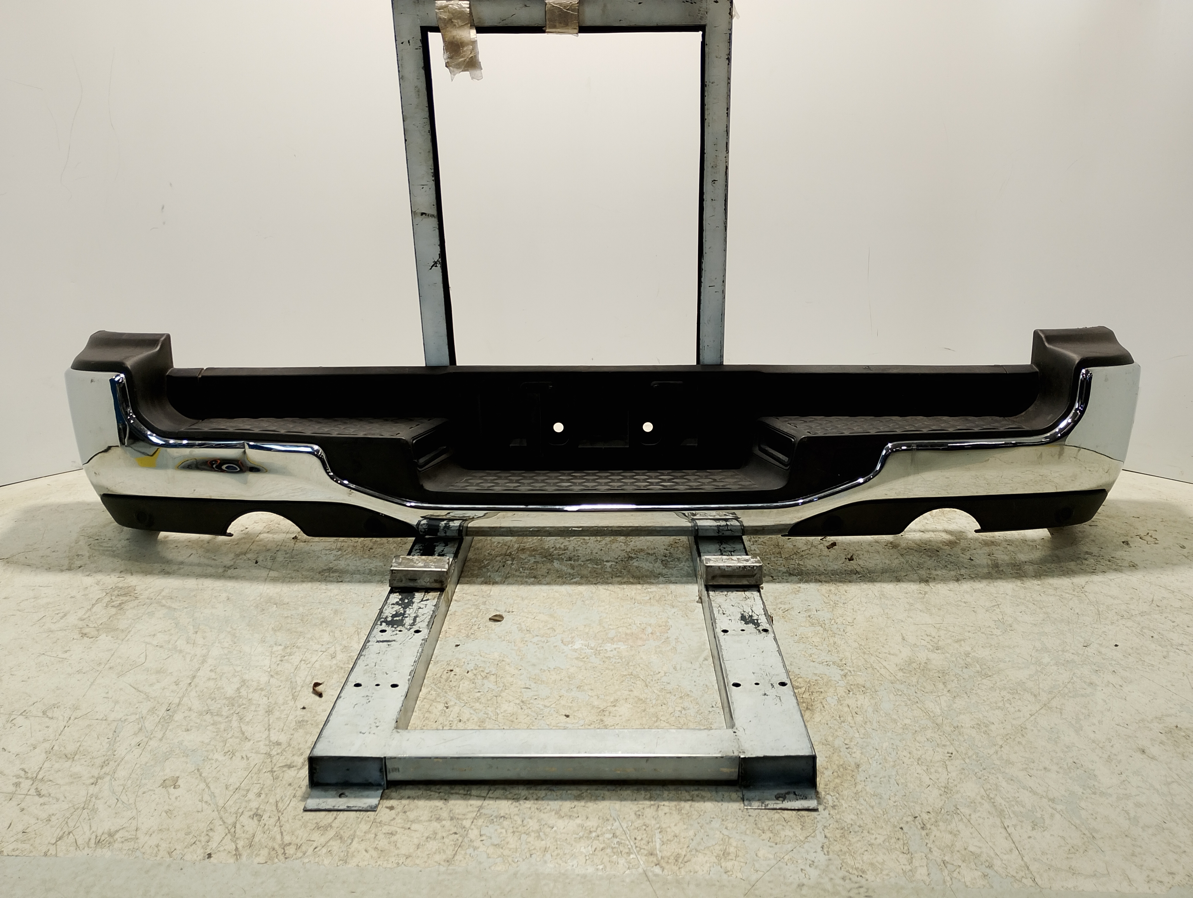 PARA-CHOQUE TRASEIRO RAM RAMPAGE LARAMIE 2.0 2023/2024 - 100279718 - 