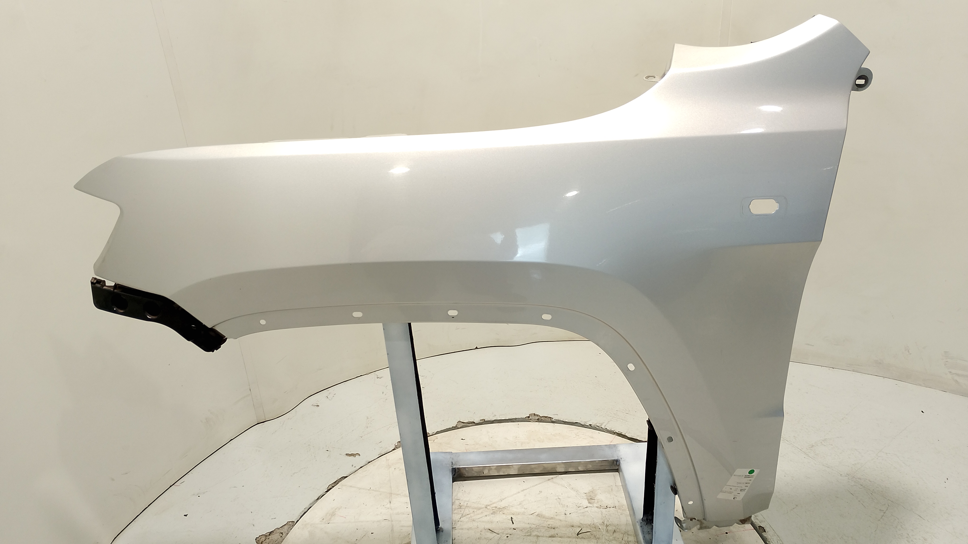 PARA-LAMA DIANTEIR DIREITO JEEP GRAND CHEROKEE PRATA 2010/11 - 55113682AC - 