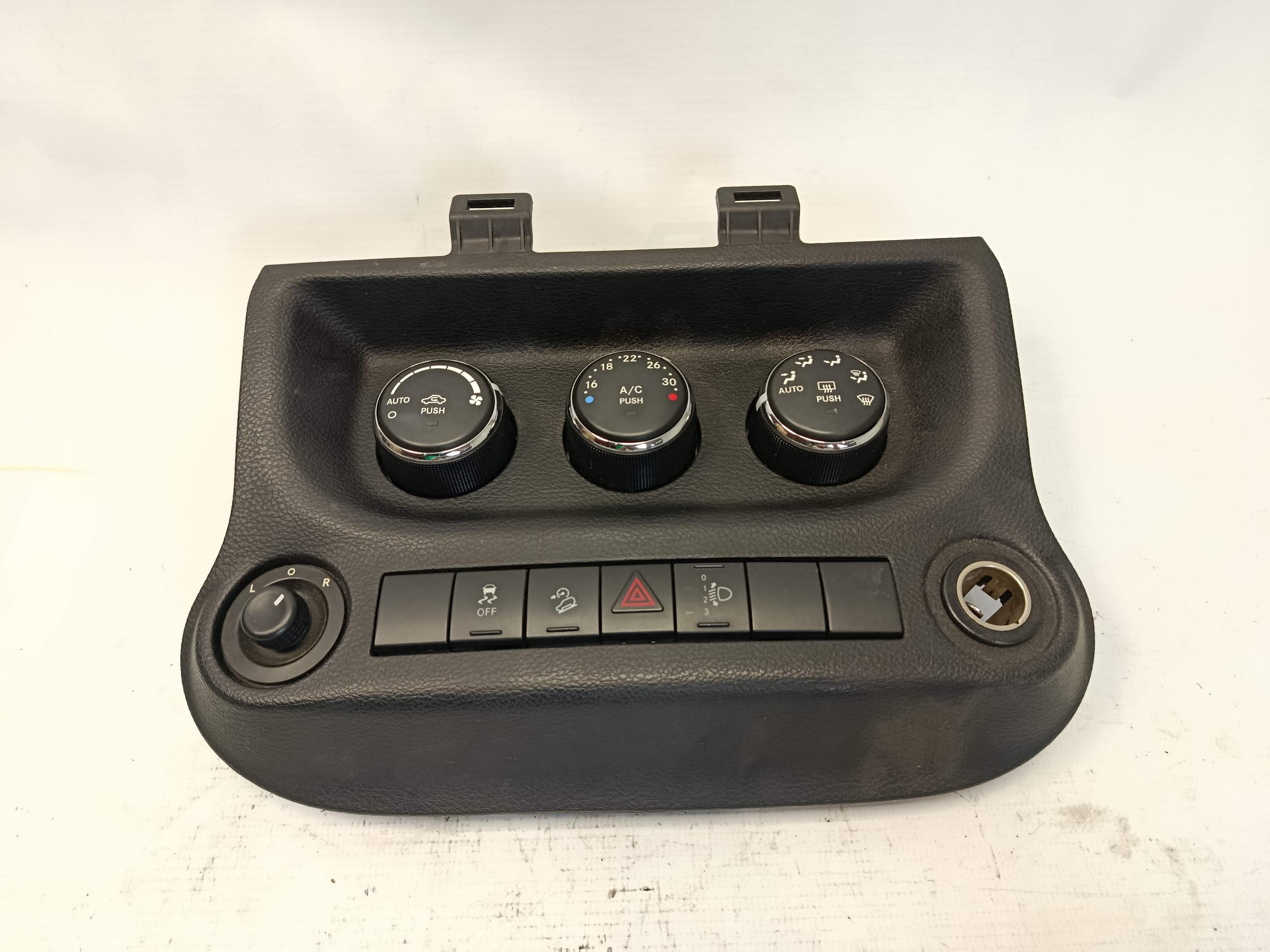 CENTRAL/MÓDULO CONTROLE AR CONDICIONAD JEEP WRANGLER UN 2014 - 68197440AB - 