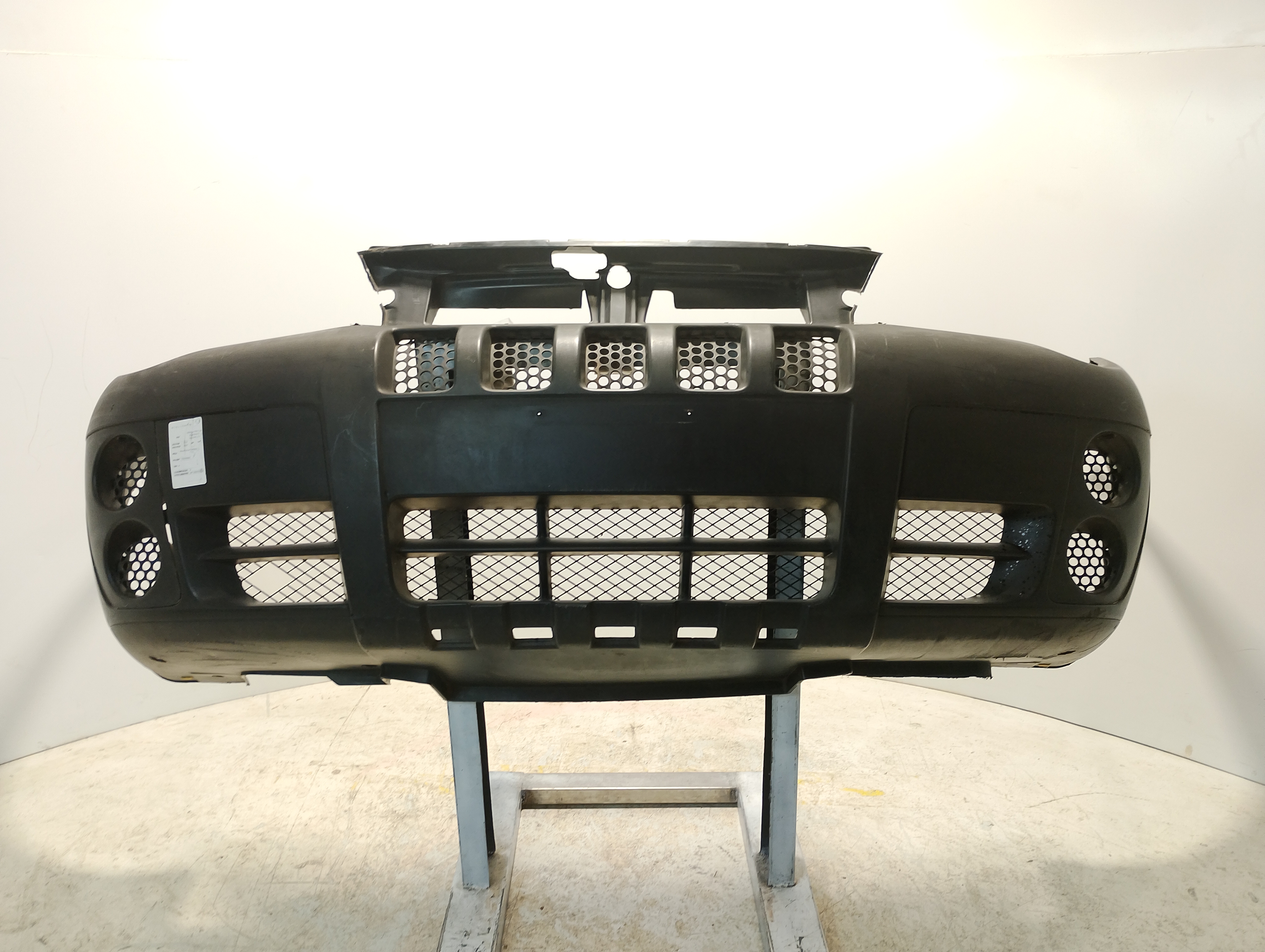 PARA-CHOQUE DIANTEIRO FIAT STRADA 1.4 MPI FIRE 8V FLEX 2007 - 735393620 - 