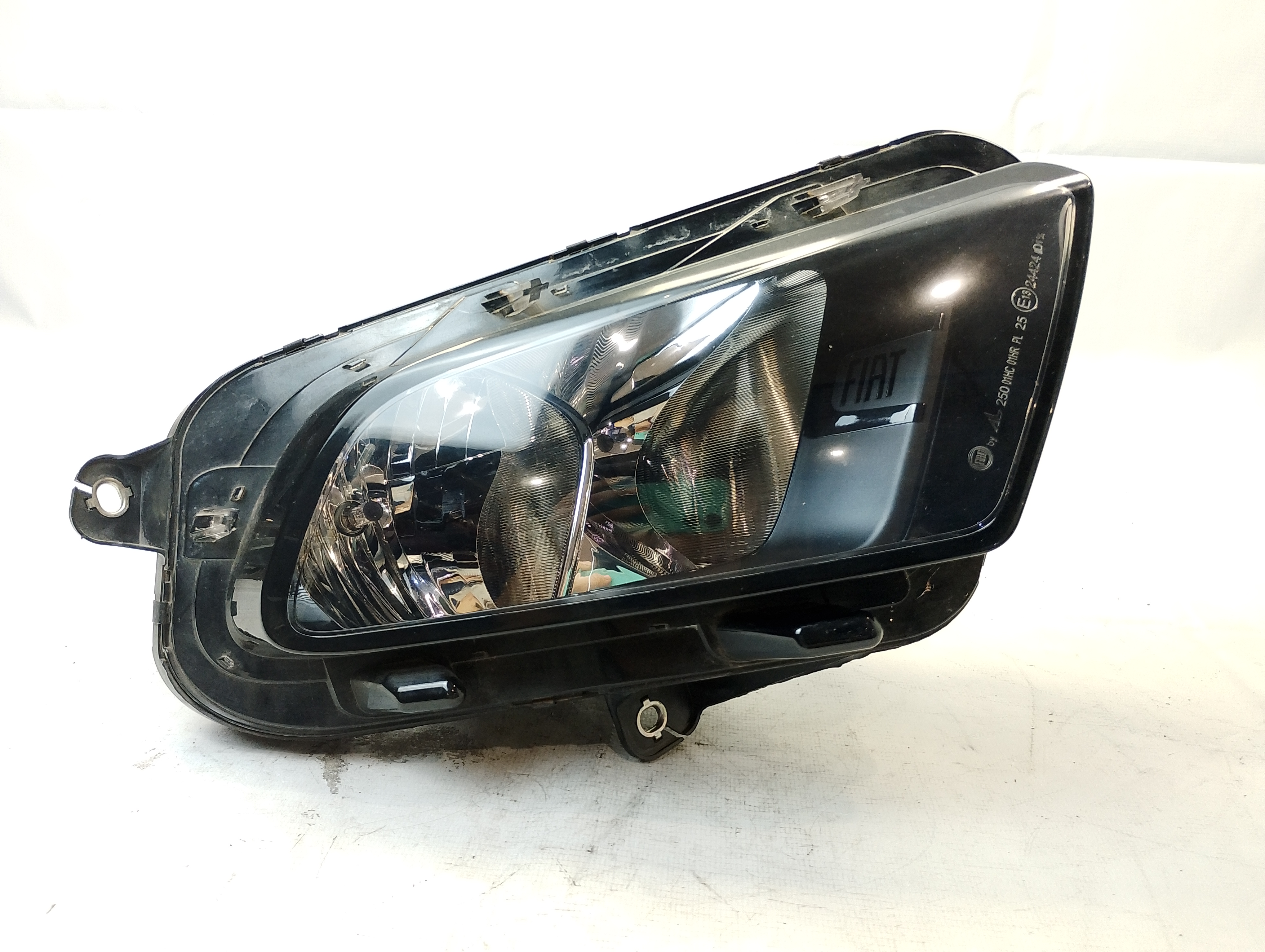FAROL DIANTEIRO LADO DIREITO - 52130444 - 